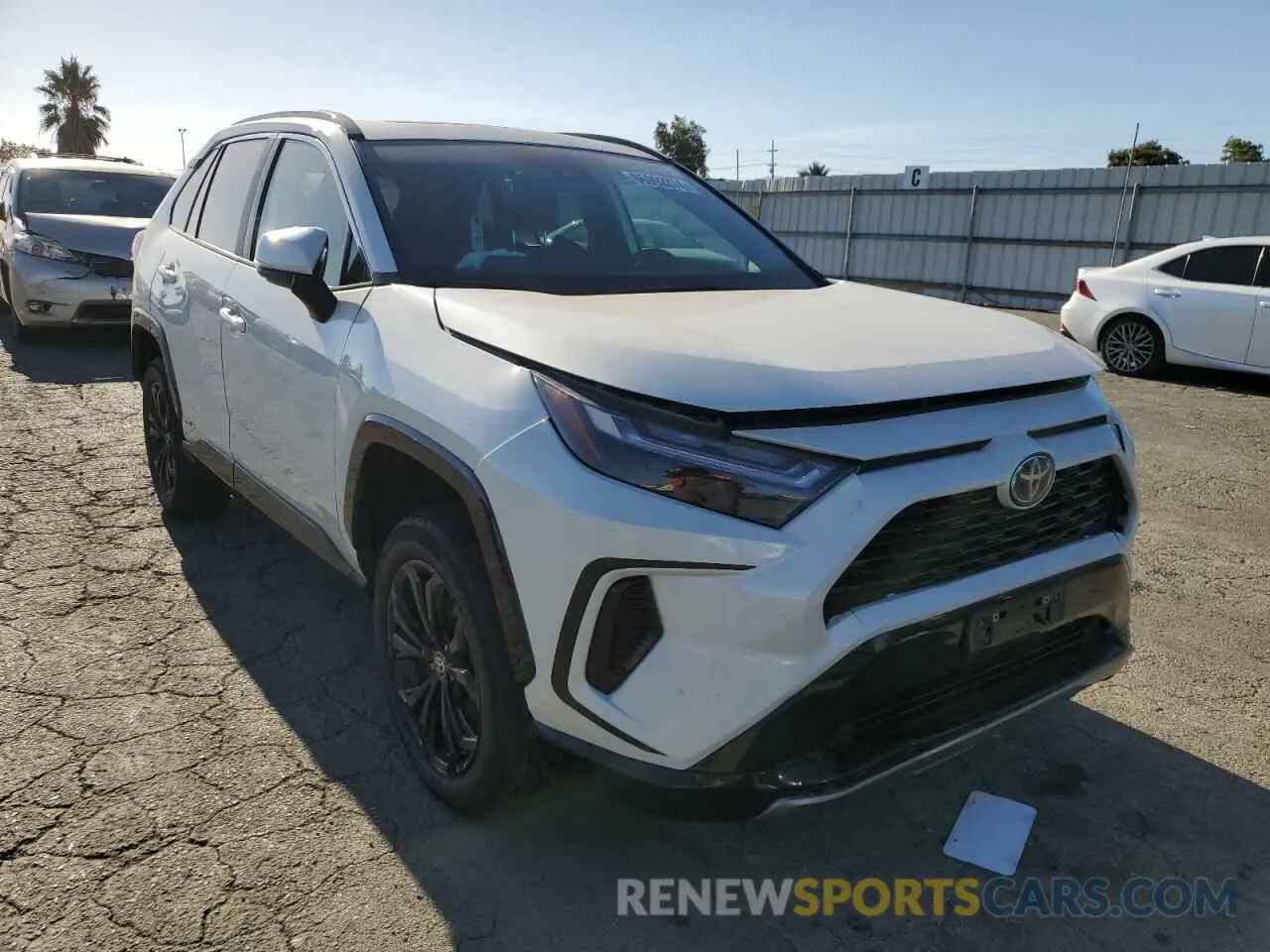 4 Photograph of a damaged car 4T3T6RFV5NU088064 TOYOTA RAV4 2022