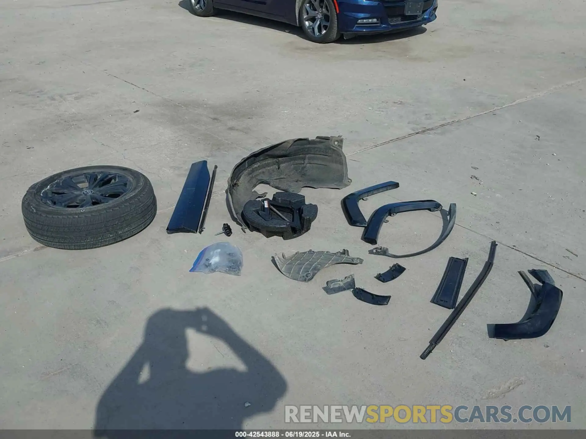 12 Фотография поврежденного автомобиля 4T3T6RFV8NU090813 TOYOTA RAV4 2022