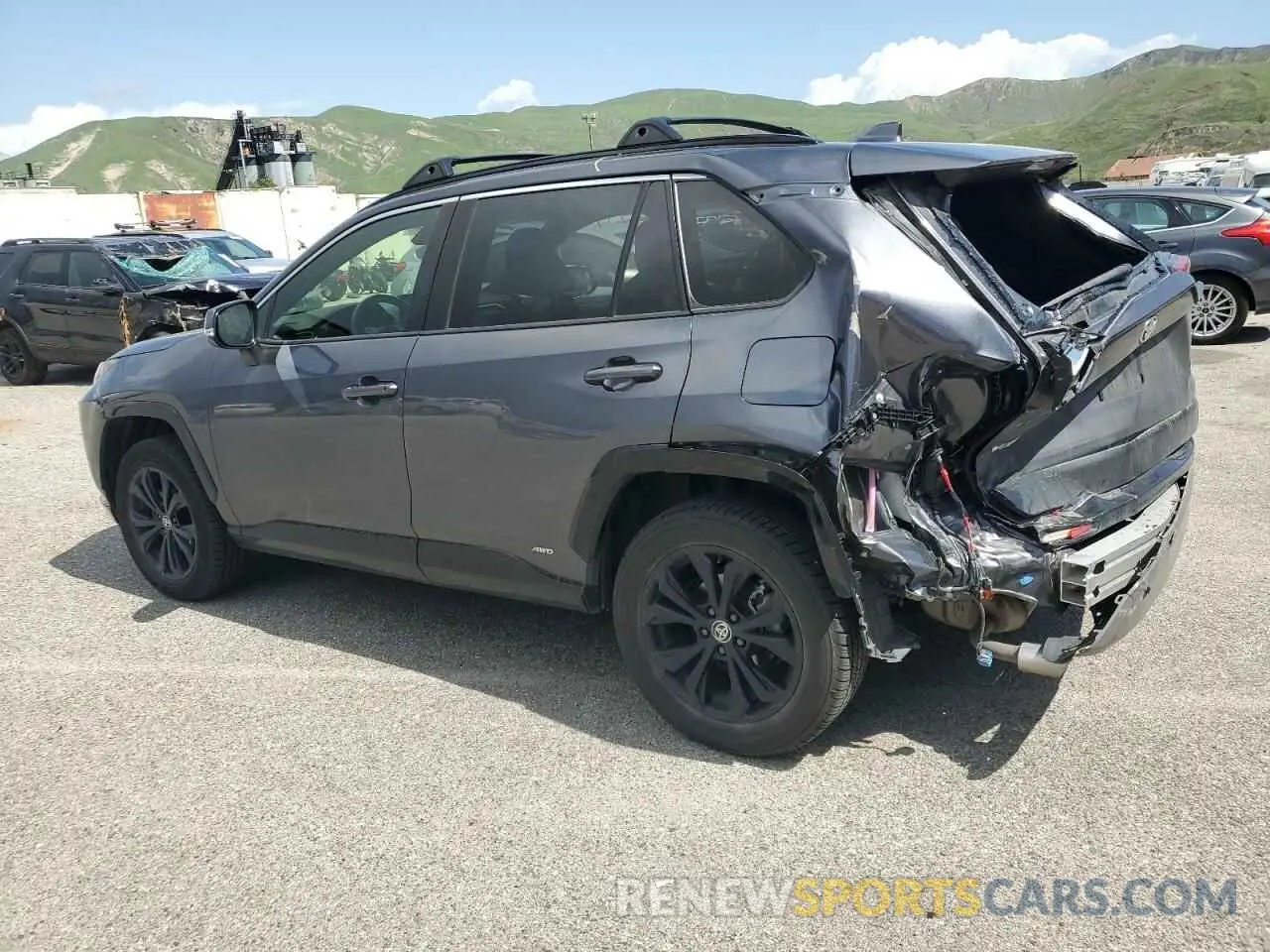 2 Фотография поврежденного автомобиля JTM16RFV5ND061452 TOYOTA RAV4 2022