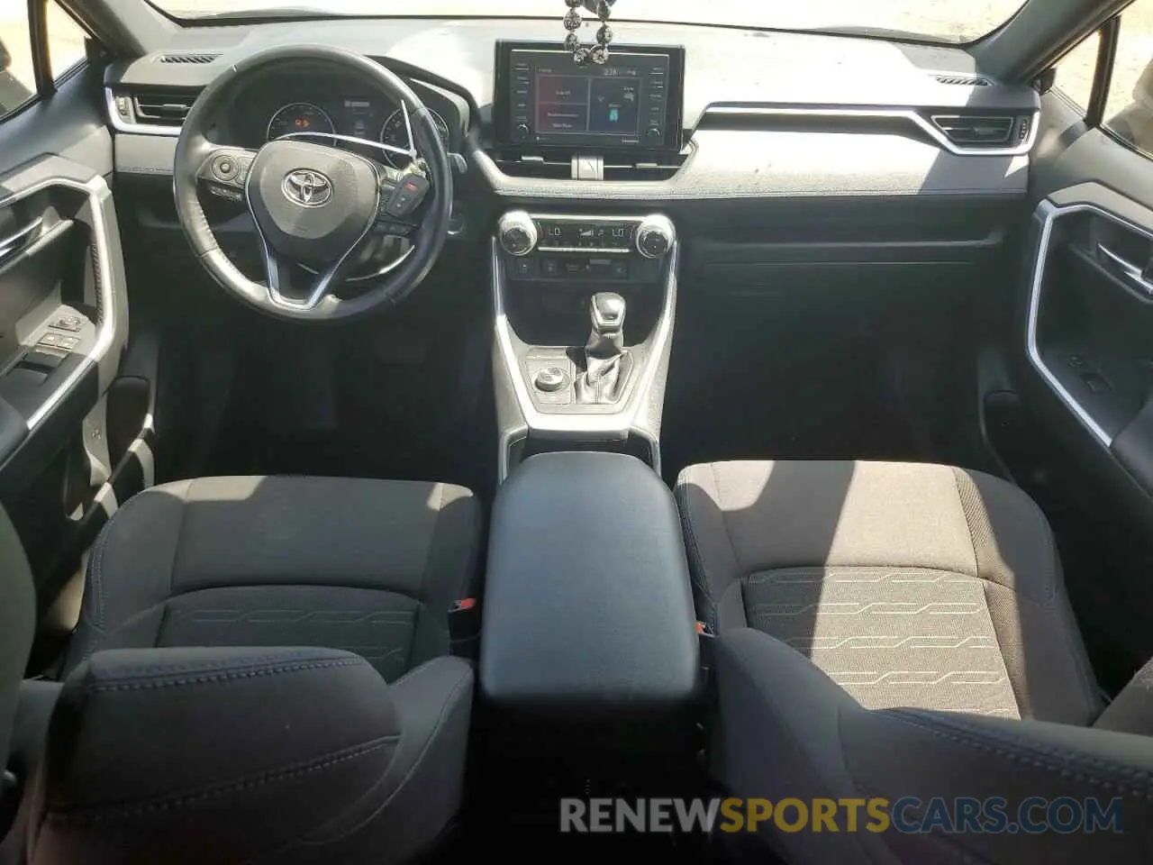 8 Photograph of a damaged car JTM16RFV6ND524537 TOYOTA RAV4 2022
