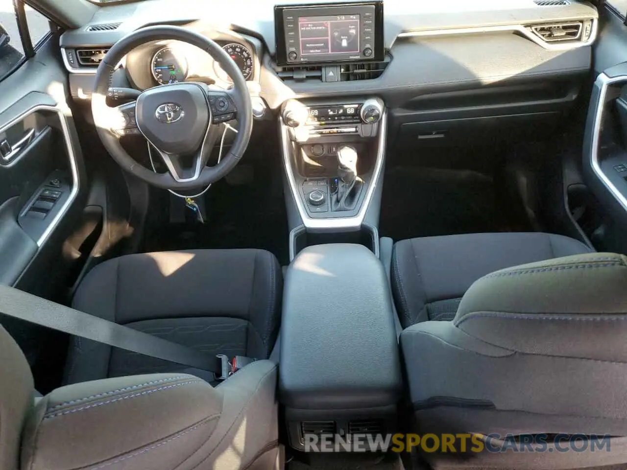 8 Фотография поврежденного автомобиля JTM16RFVXND069028 TOYOTA RAV4 2022