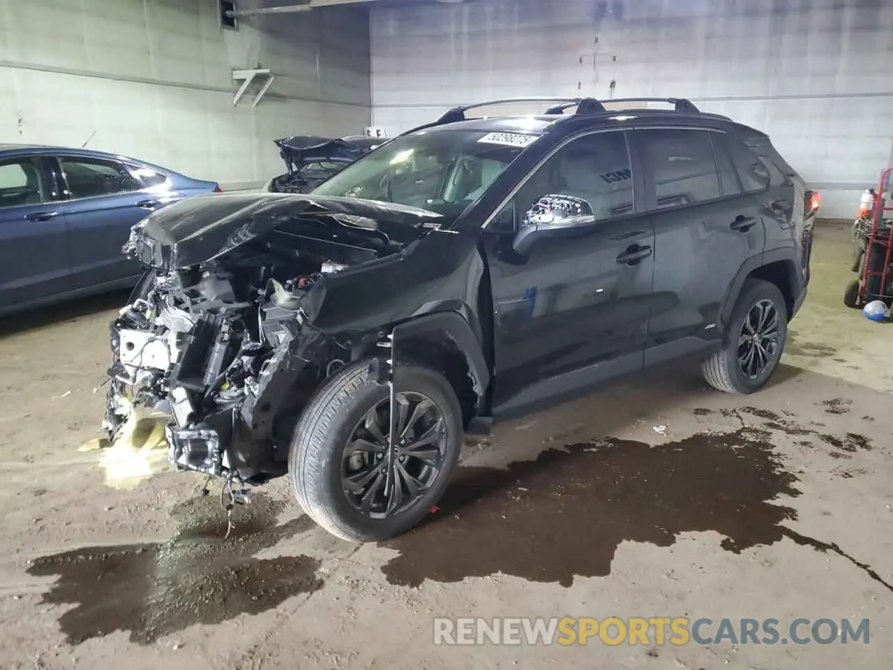1 Фотография поврежденного автомобиля JTMB6RFV0ND066899 TOYOTA RAV4 2022