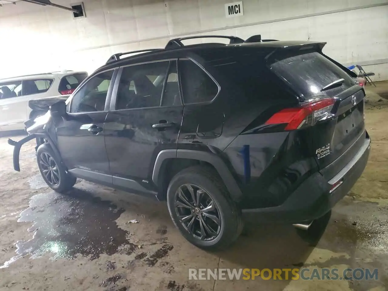 2 Фотография поврежденного автомобиля JTMB6RFV0ND066899 TOYOTA RAV4 2022