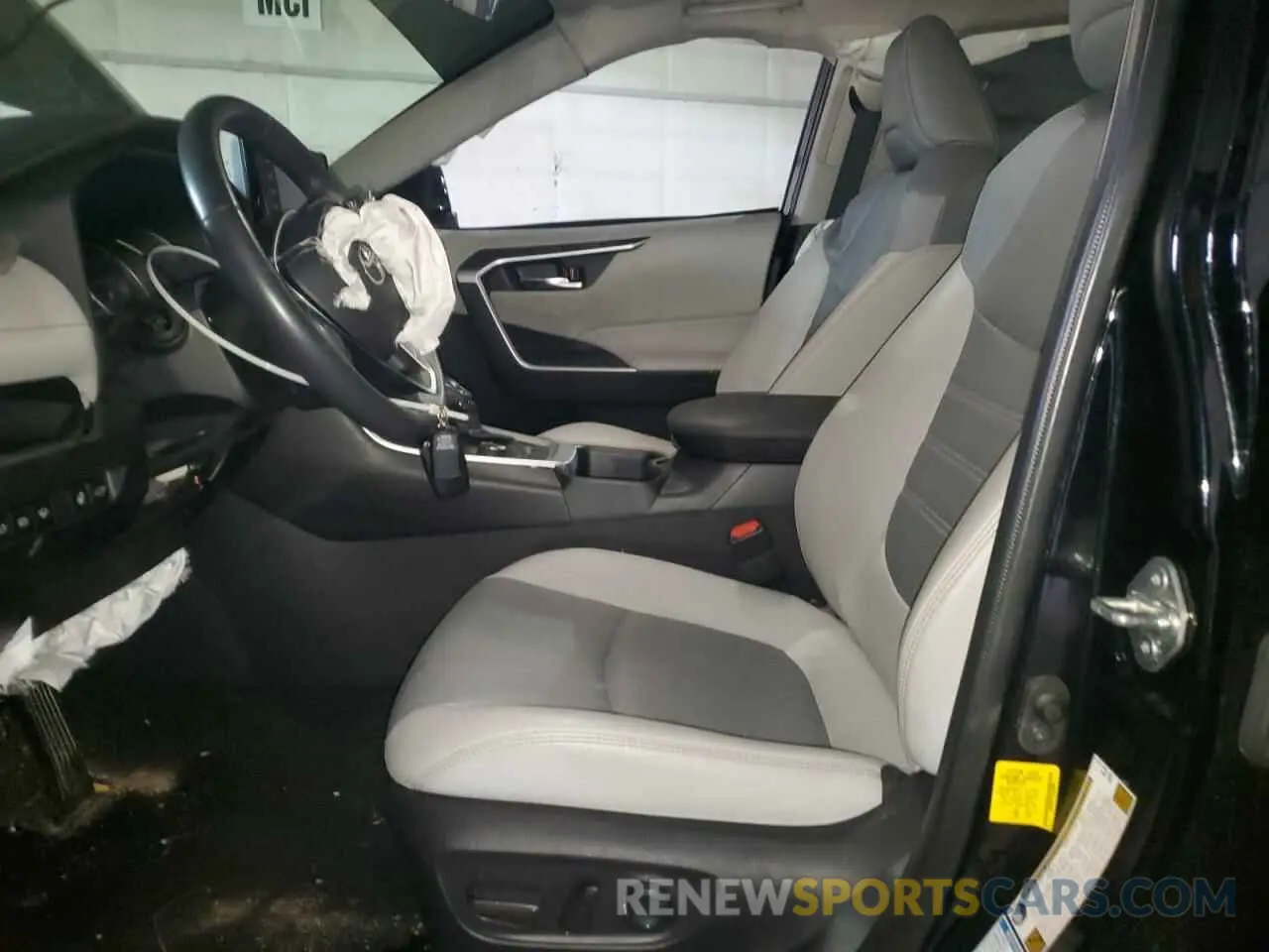 7 Фотография поврежденного автомобиля JTMB6RFV0ND066899 TOYOTA RAV4 2022