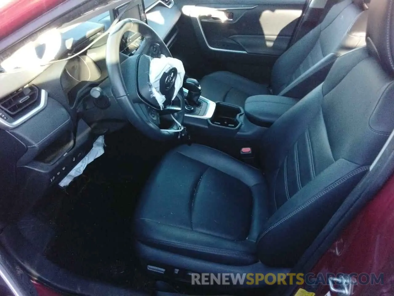 7 Photograph of a damaged car JTMB6RFV0ND071925 TOYOTA RAV4 2022