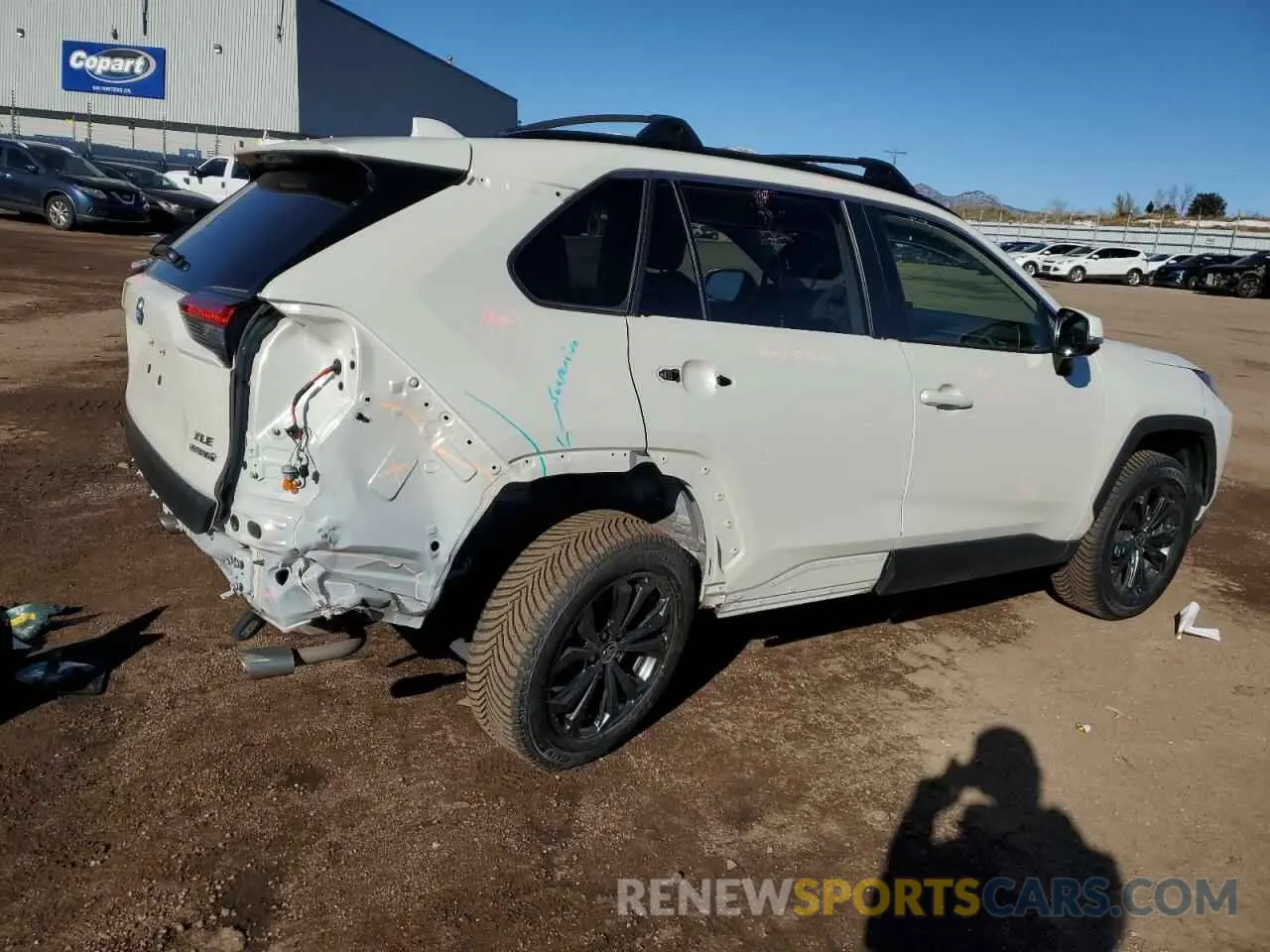 3 Фотография поврежденного автомобиля JTMB6RFV0ND533609 TOYOTA RAV4 2022