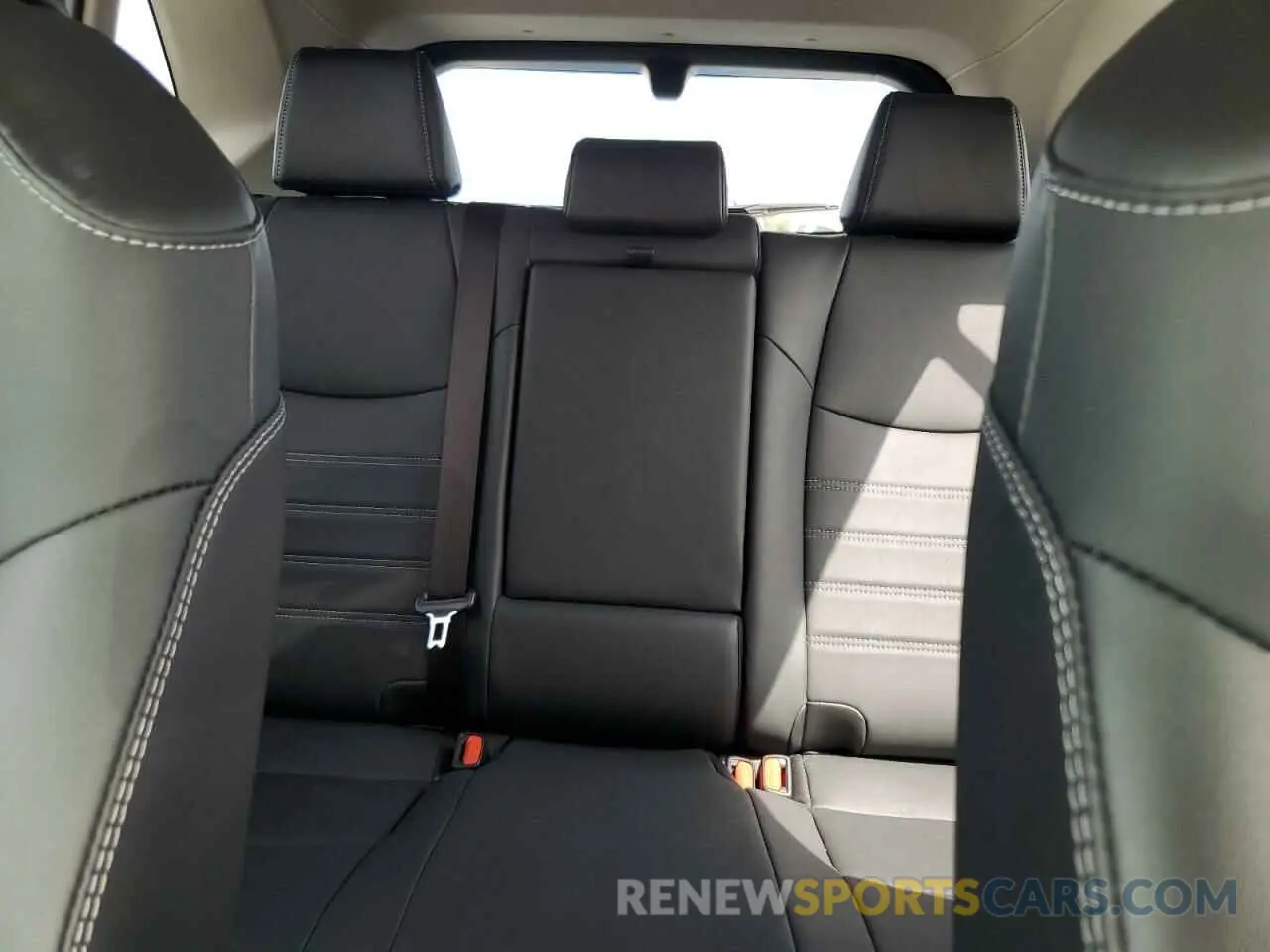 10 Photograph of a damaged car JTMB6RFV6ND051873 TOYOTA RAV4 2022
