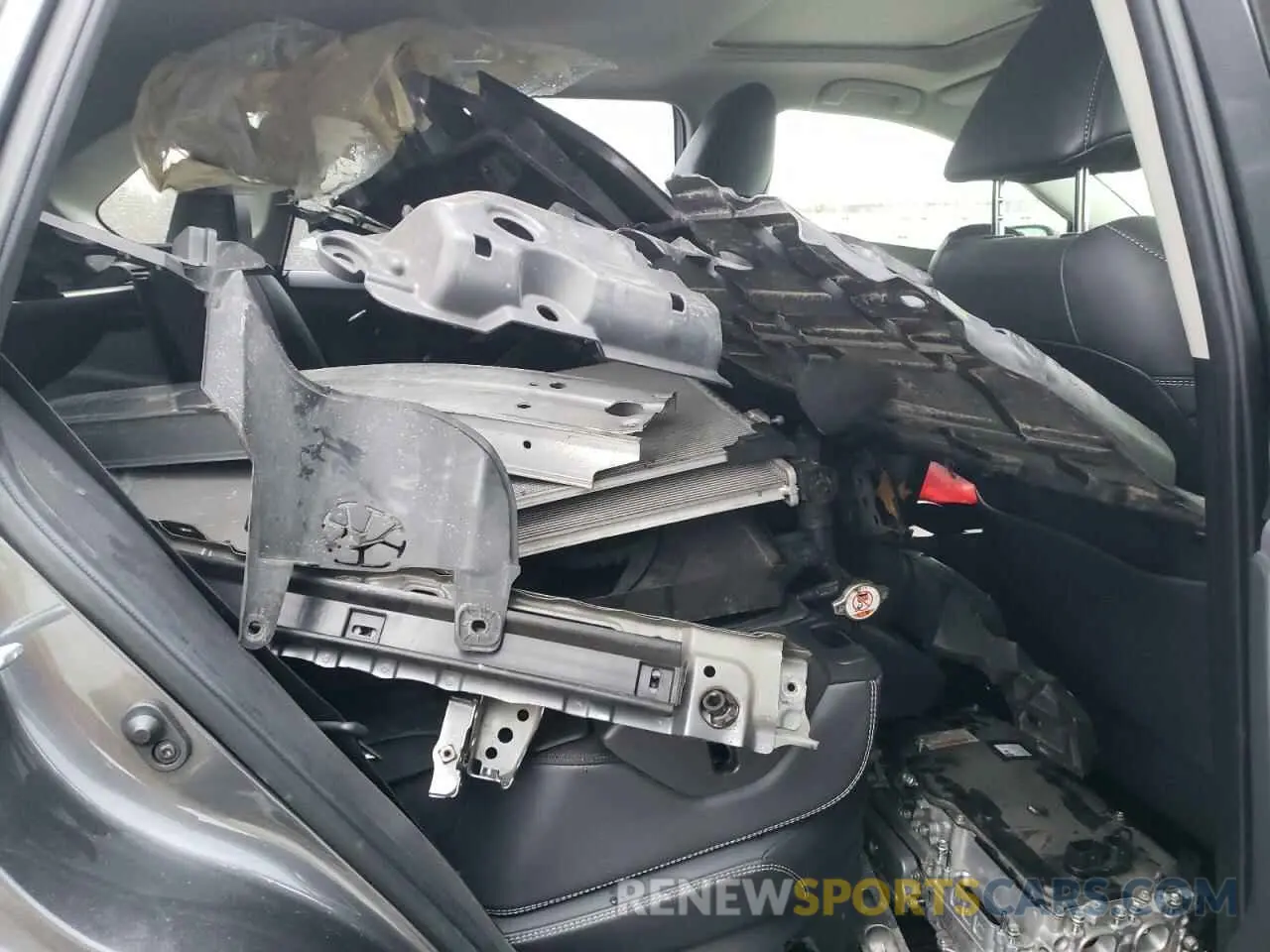 11 Фотография поврежденного автомобиля JTMB6RFV6ND527913 TOYOTA RAV4 2022