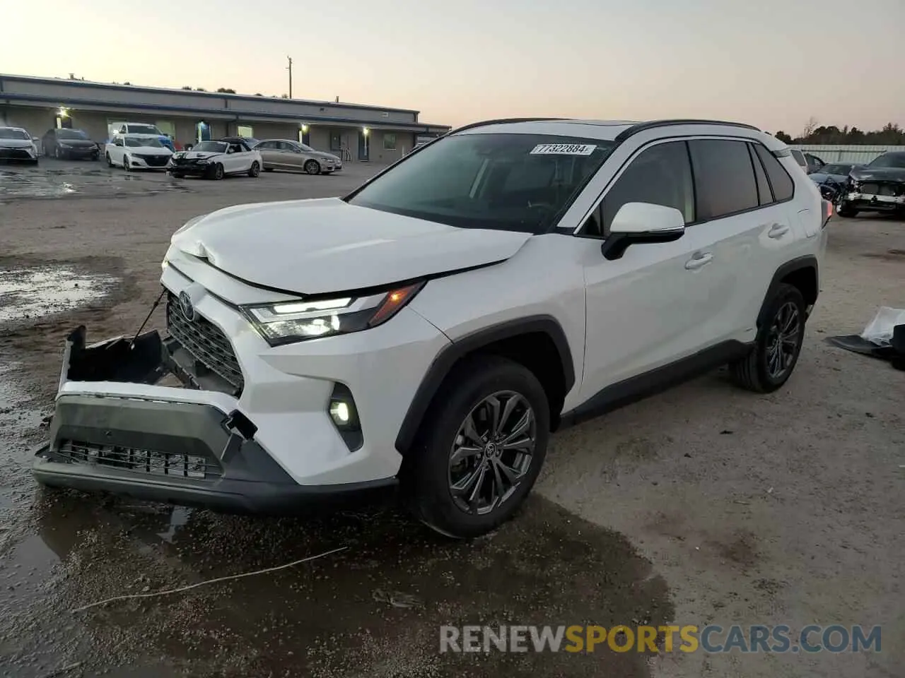 1 Фотография поврежденного автомобиля JTMB6RFV6ND530049 TOYOTA RAV4 2022