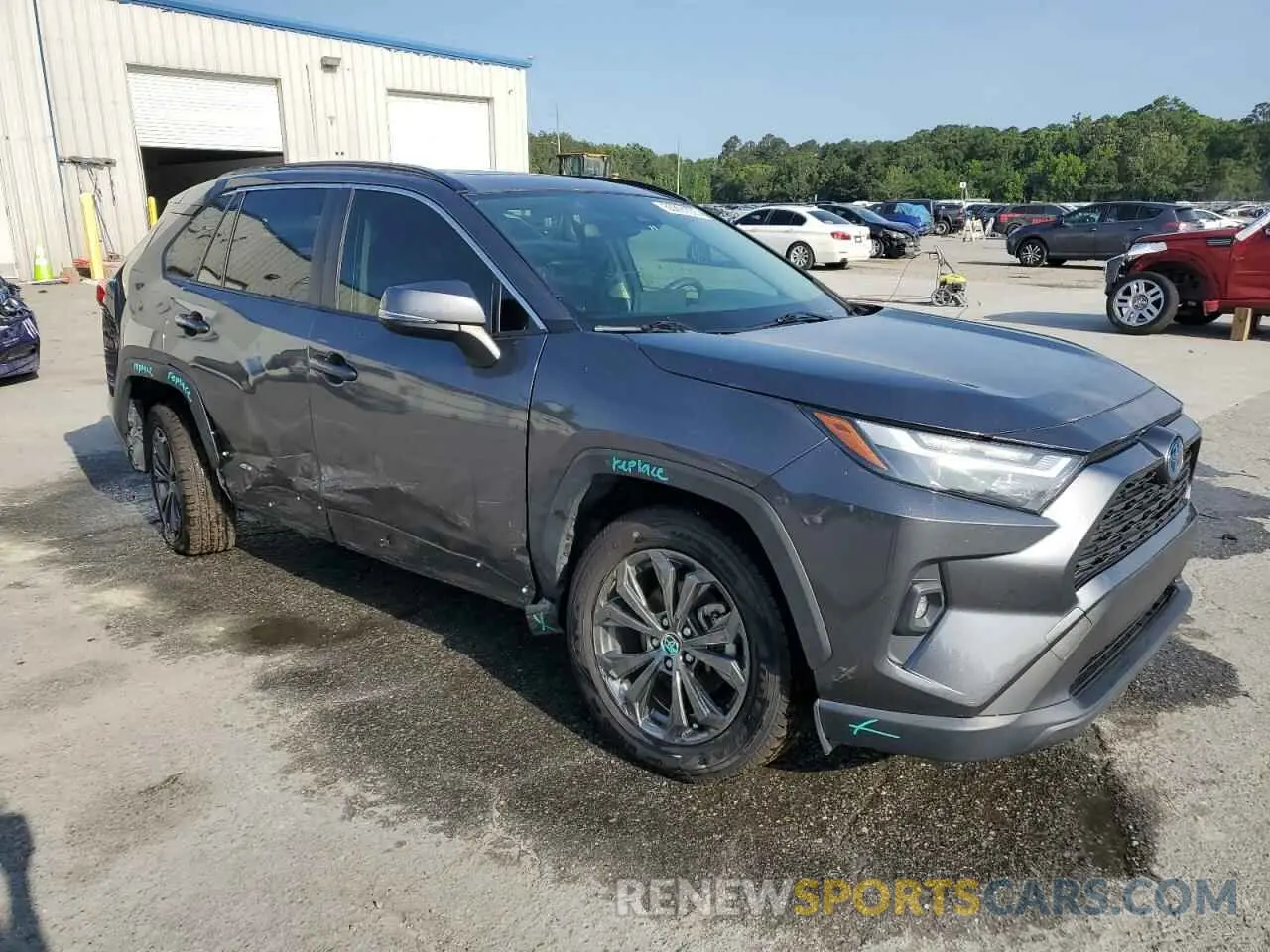 4 Photograph of a damaged car JTMB6RFV7ND074451 TOYOTA RAV4 2022