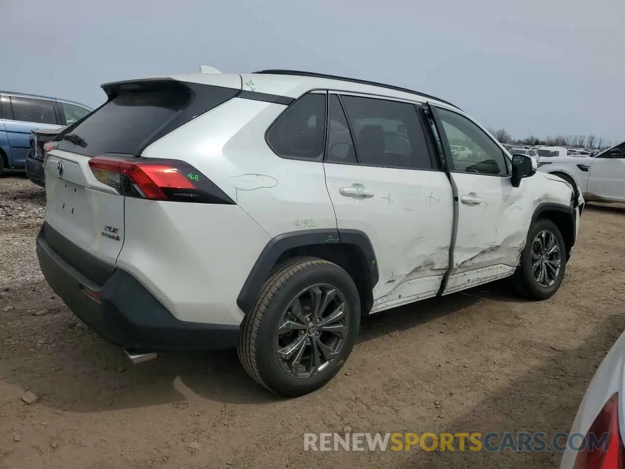 3 Фотография поврежденного автомобиля JTMB6RFV8NJ013708 TOYOTA RAV4 2022