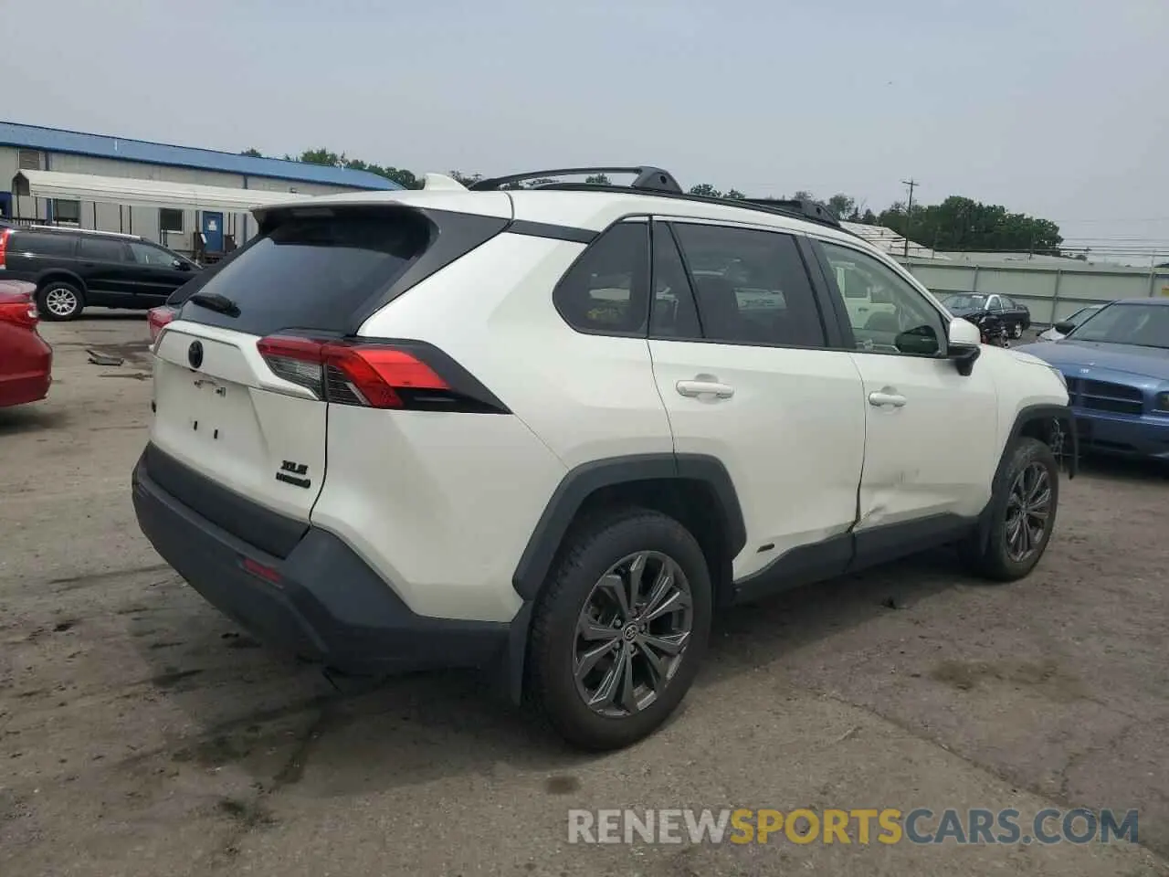 3 Photograph of a damaged car JTMB6RFV9ND069140 TOYOTA RAV4 2022