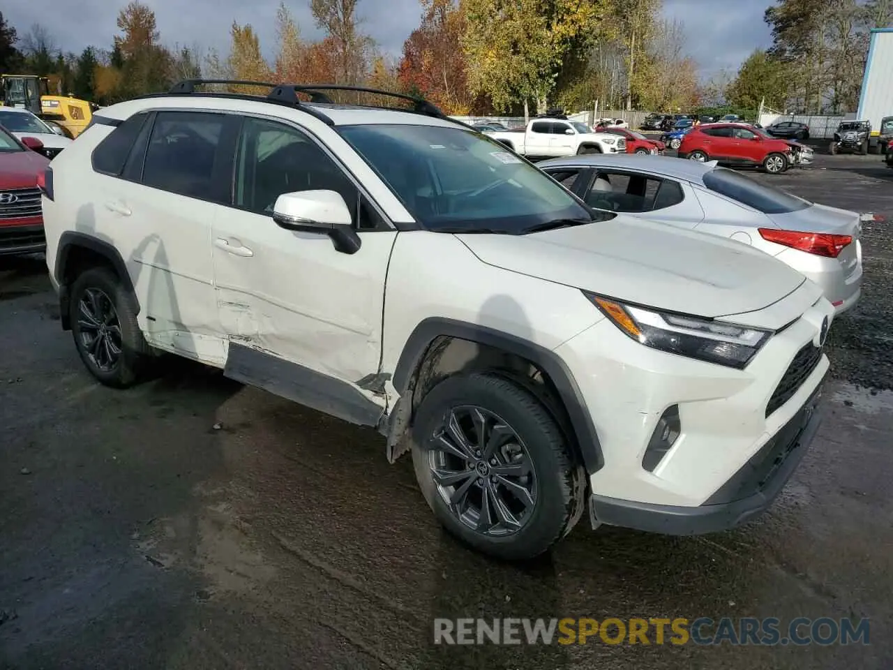 4 Photograph of a damaged car JTMB6RFV9ND529574 TOYOTA RAV4 2022