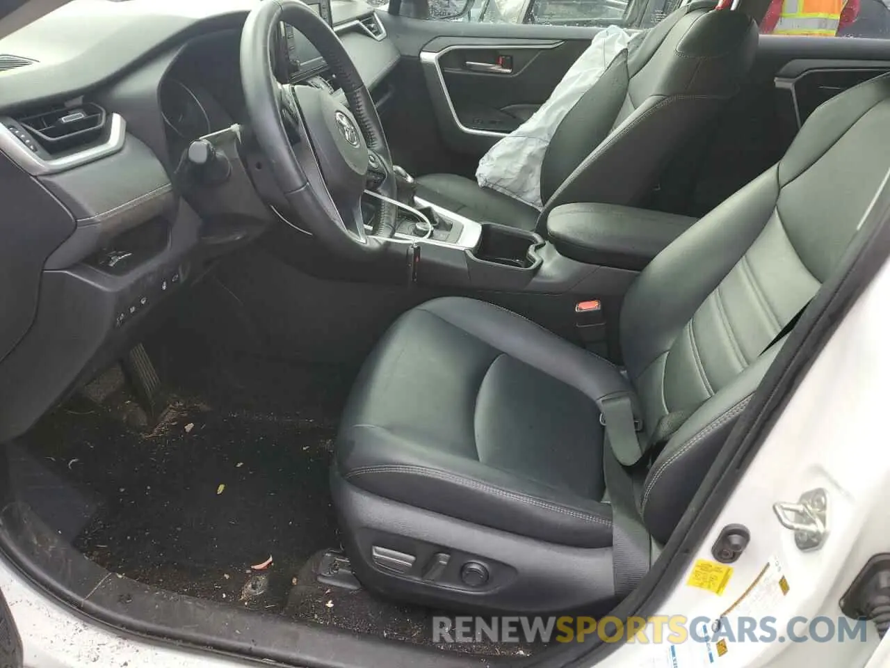 7 Photograph of a damaged car JTMB6RFV9ND529574 TOYOTA RAV4 2022