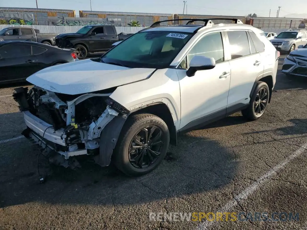 1 Фотография поврежденного автомобиля JTMB6RFVXND525016 TOYOTA RAV4 2022