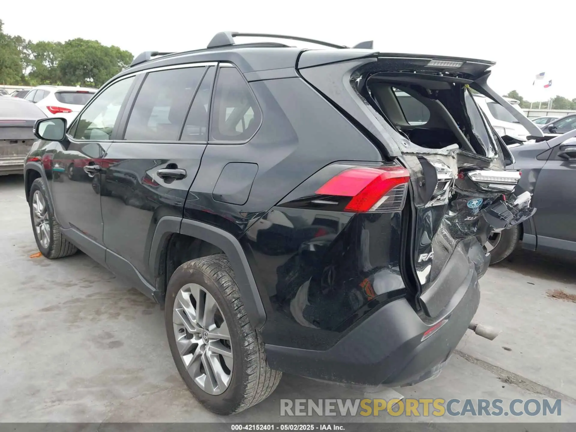 3 Фотография поврежденного автомобиля JTMC1RFV0ND085813 TOYOTA RAV4 2022