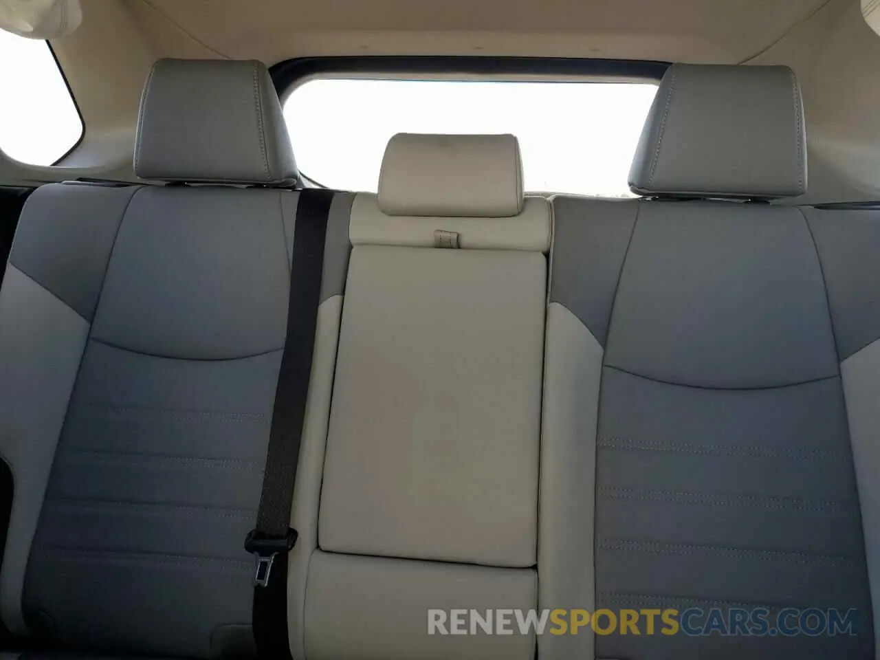 10 Фотография поврежденного автомобиля JTMC1RFV7ND091429 TOYOTA RAV4 2022