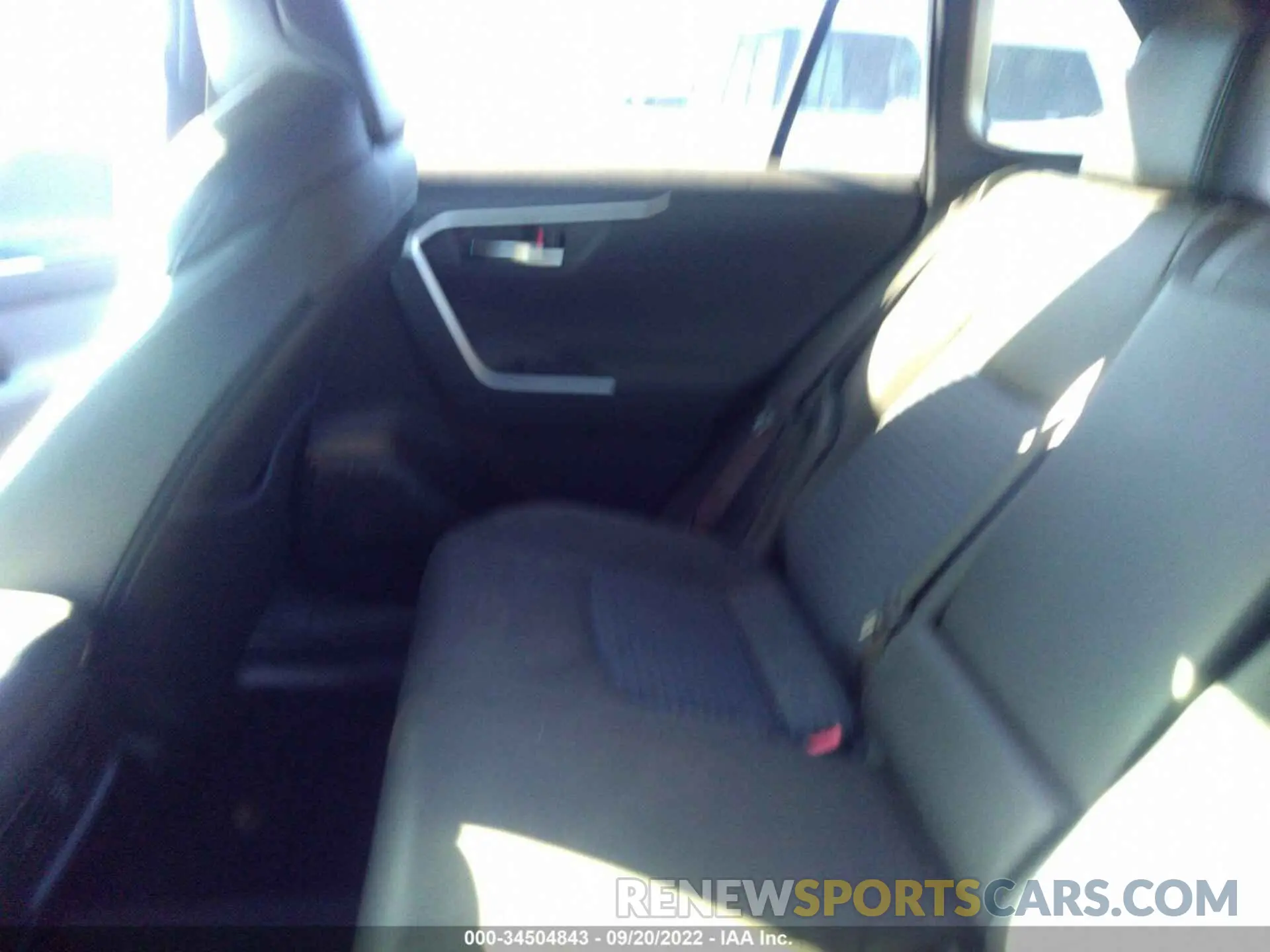 8 Фотография поврежденного автомобиля JTME6RFV0ND528682 TOYOTA RAV4 2022