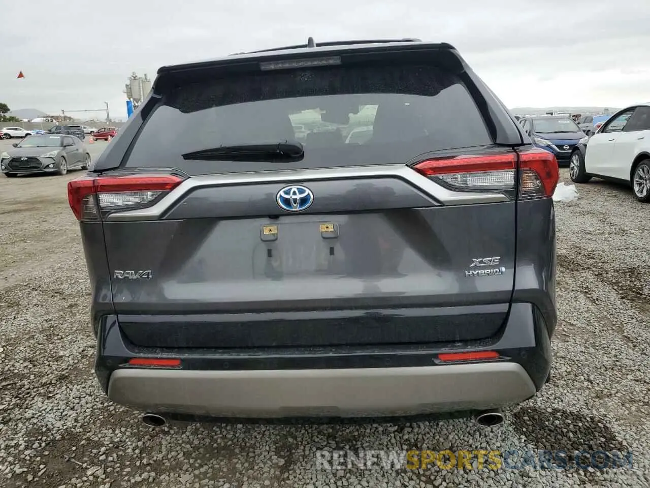 6 Photograph of a damaged car JTME6RFV0NJ023050 TOYOTA RAV4 2022