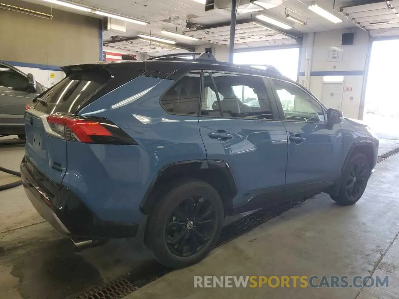 3 Photograph of a damaged car JTME6RFV4ND522576 TOYOTA RAV4 2022