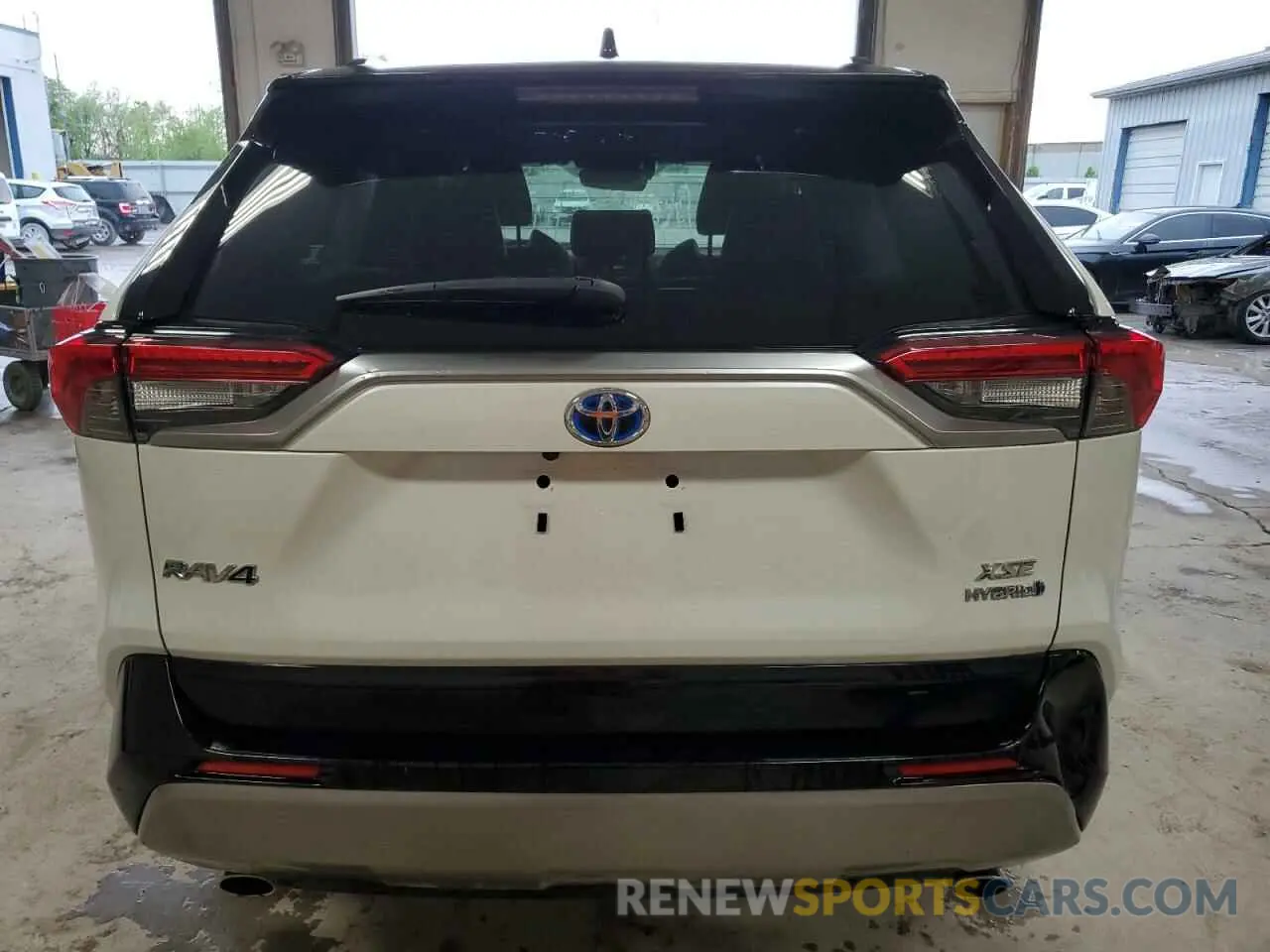 6 Photograph of a damaged car JTME6RFV5ND535501 TOYOTA RAV4 2022