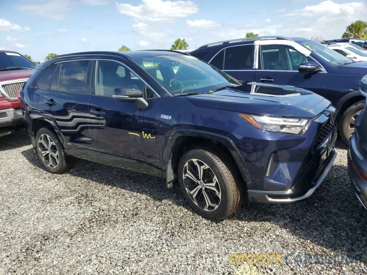 4 Photograph of a damaged car JTMEB3FV0ND079819 TOYOTA RAV4 2022
