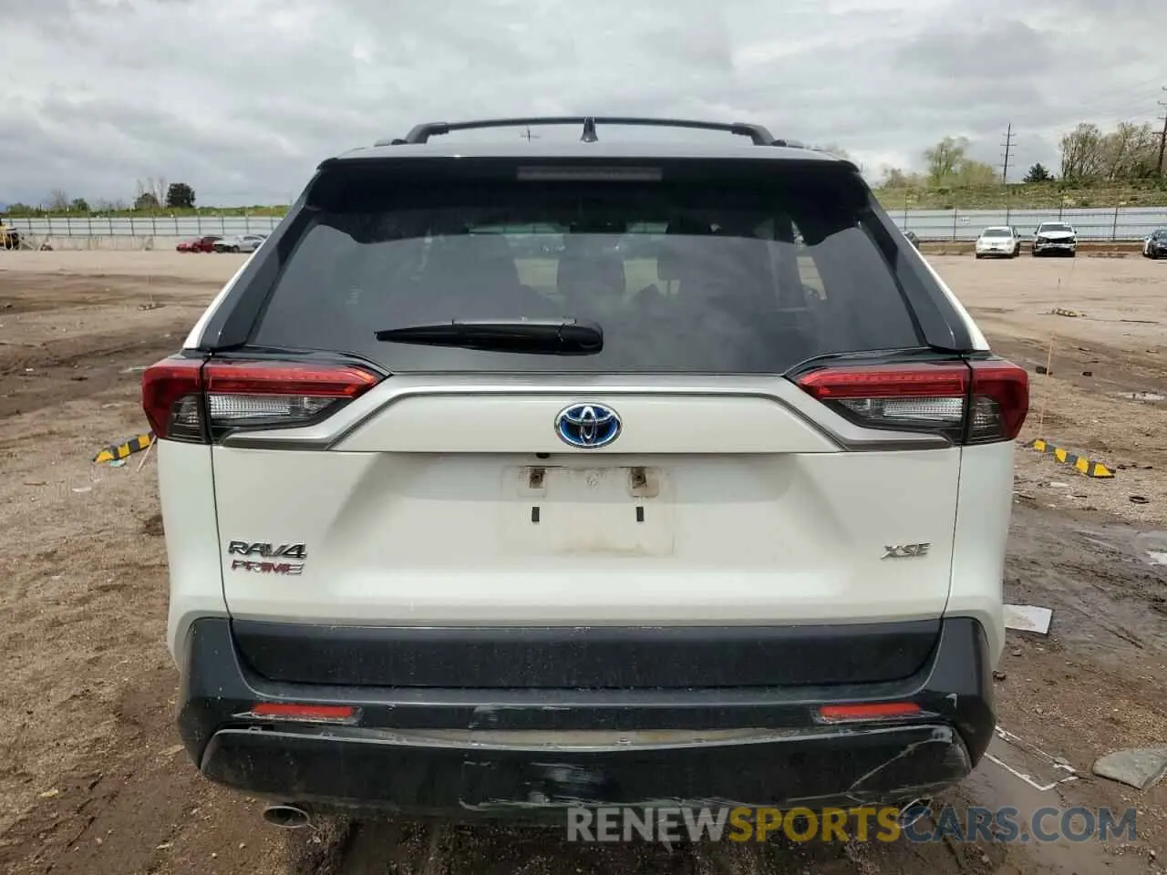 6 Photograph of a damaged car JTMEB3FVXND102880 TOYOTA RAV4 2022