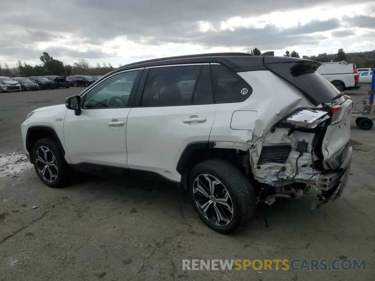 2 Фотография поврежденного автомобиля JTMFB3FV1ND084452 TOYOTA RAV4 2022
