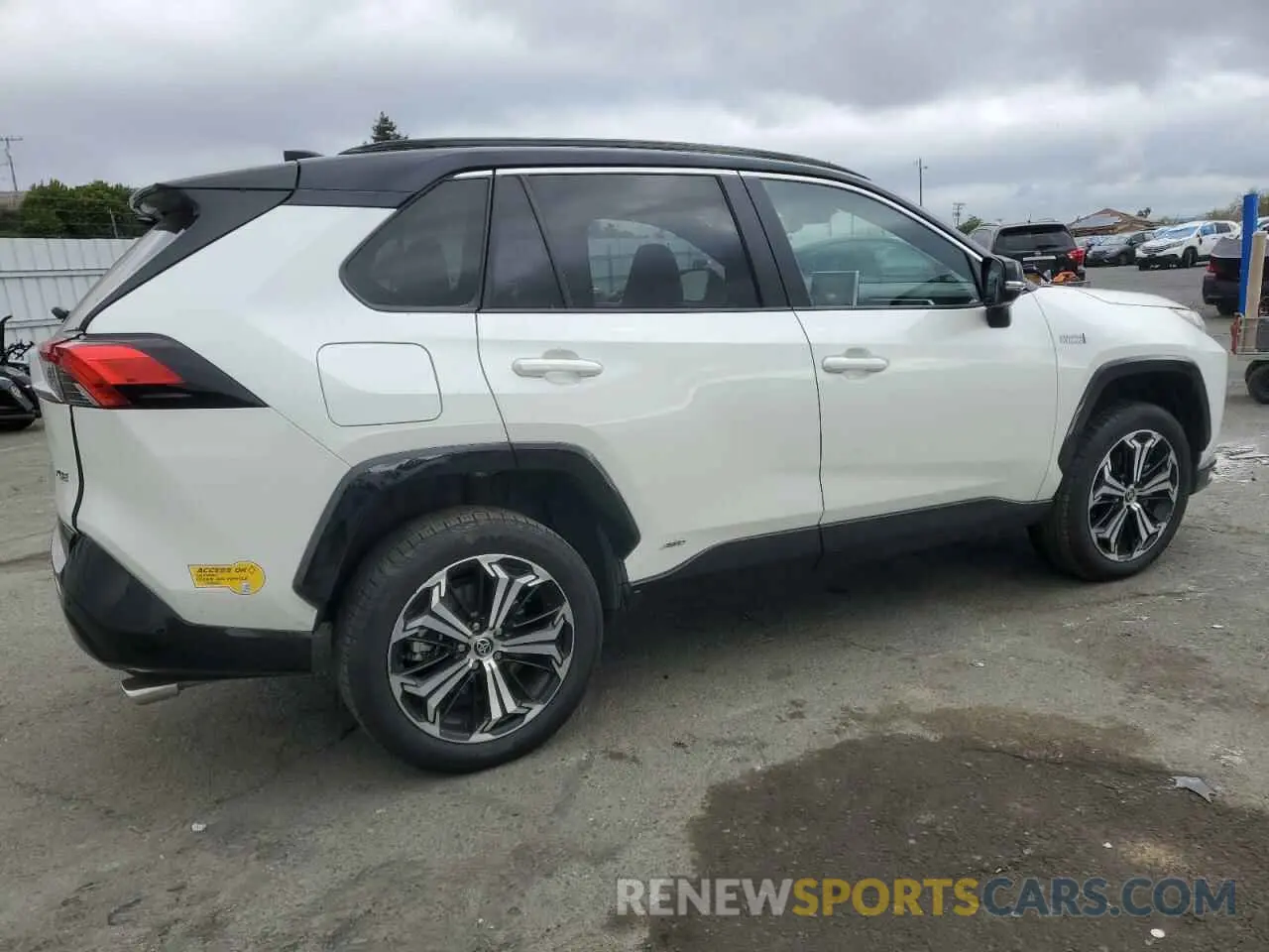 3 Фотография поврежденного автомобиля JTMFB3FV1ND084452 TOYOTA RAV4 2022