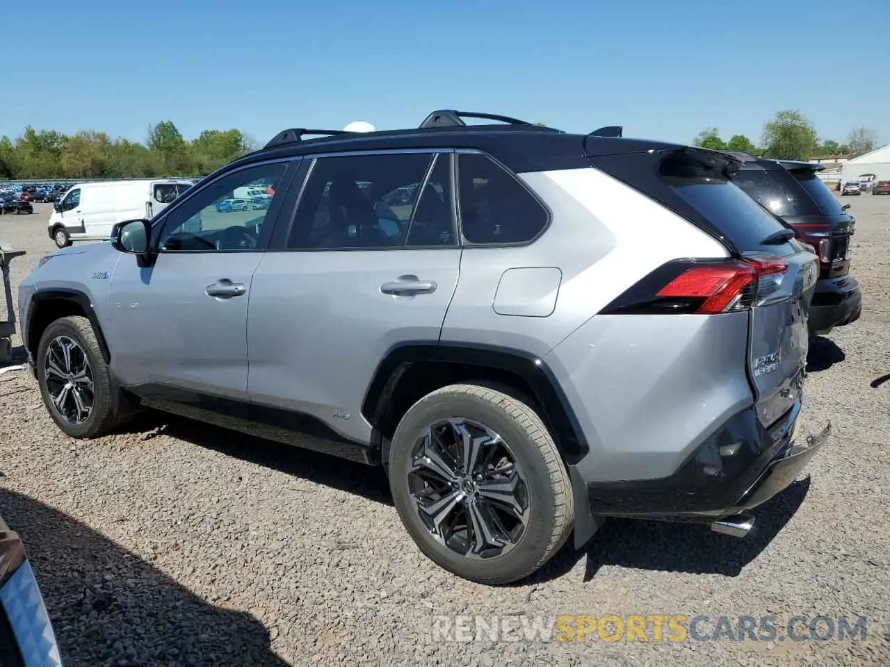 2 Photograph of a damaged car JTMFB3FV5ND094000 TOYOTA RAV4 2022