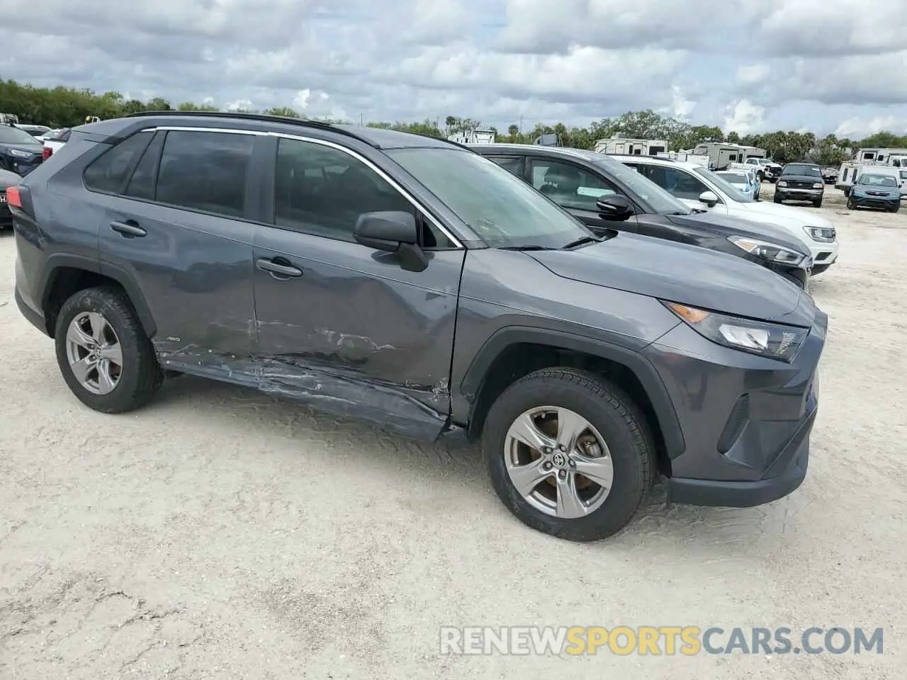 4 Photograph of a damaged car JTMLWRFV0ND141525 TOYOTA RAV4 2022