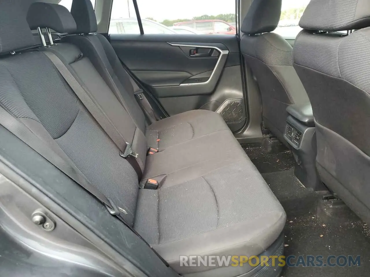 11 Photograph of a damaged car JTMLWRFV8ND158086 TOYOTA RAV4 2022