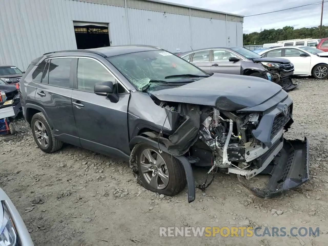 4 Photograph of a damaged car JTMLWRFV8ND158086 TOYOTA RAV4 2022