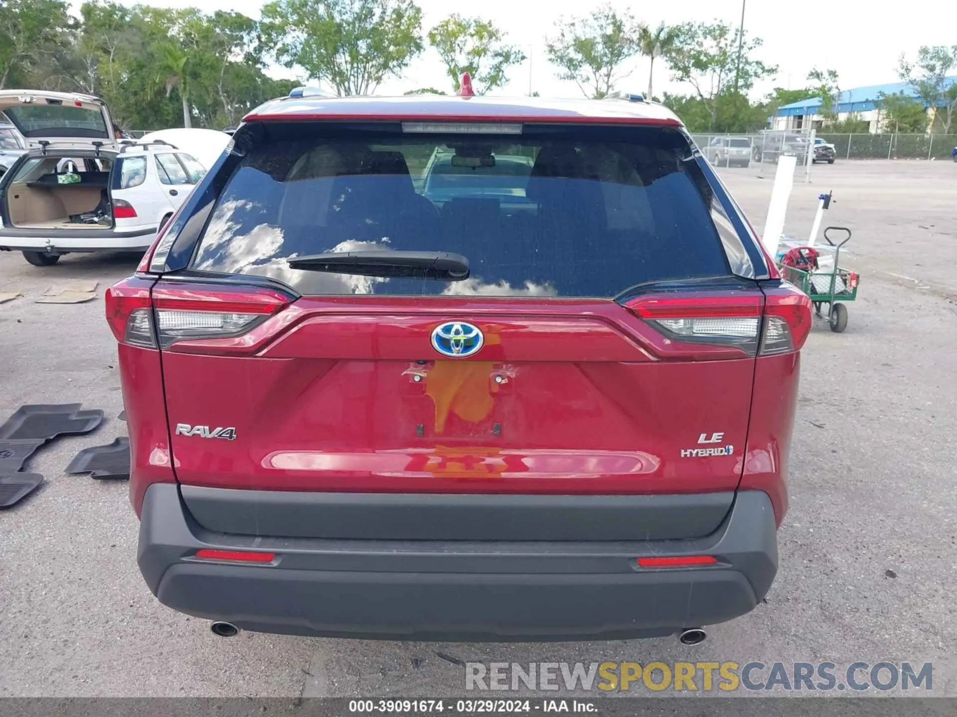 16 Photograph of a damaged car JTMLWRFV8ND158833 TOYOTA RAV4 2022