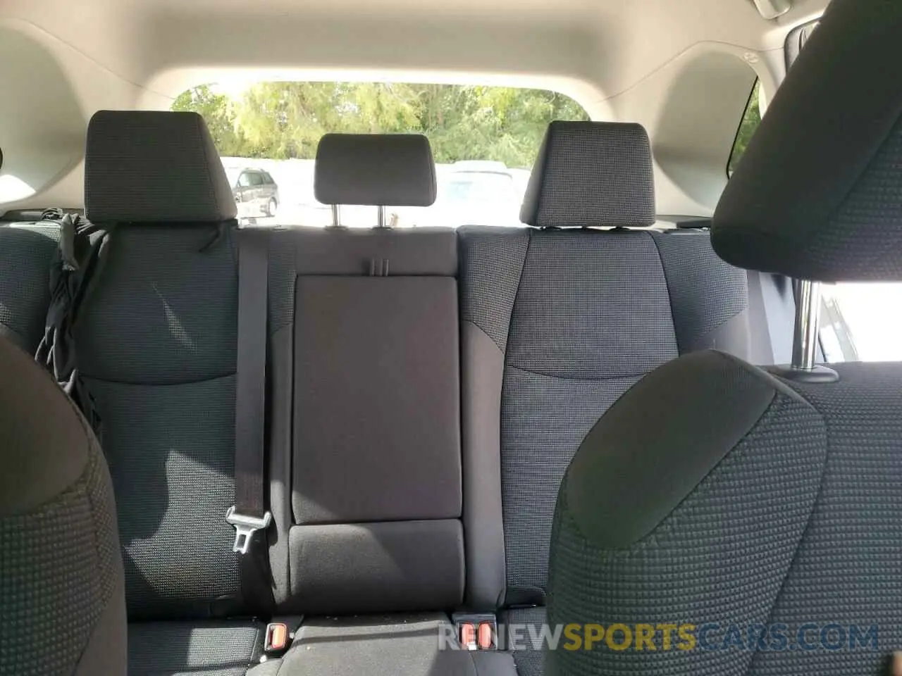 10 Фотография поврежденного автомобиля JTMLWRFV9ND151745 TOYOTA RAV4 2022
