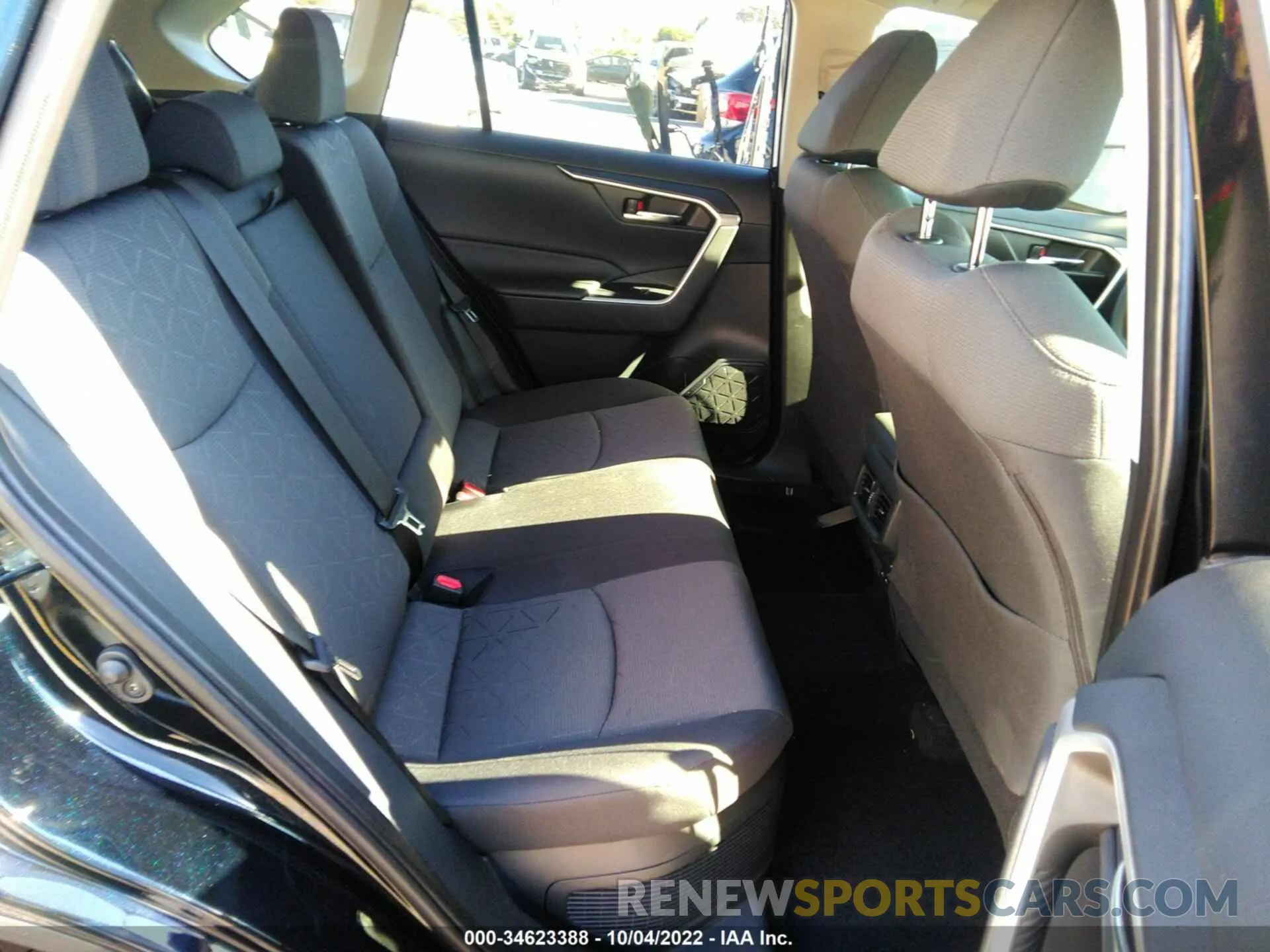 8 Фотография поврежденного автомобиля JTMRWRFV1ND154553 TOYOTA RAV4 2022