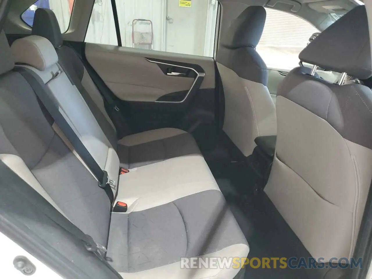 11 Photograph of a damaged car JTMRWRFV2ND155680 TOYOTA RAV4 2022
