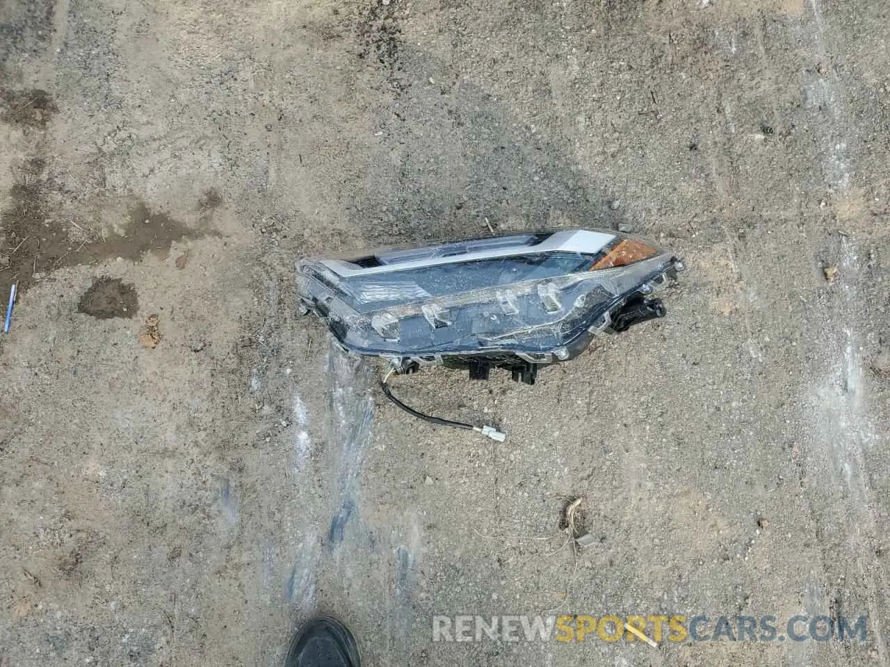 13 Photograph of a damaged car JTMRWRFV3ND154537 TOYOTA RAV4 2022