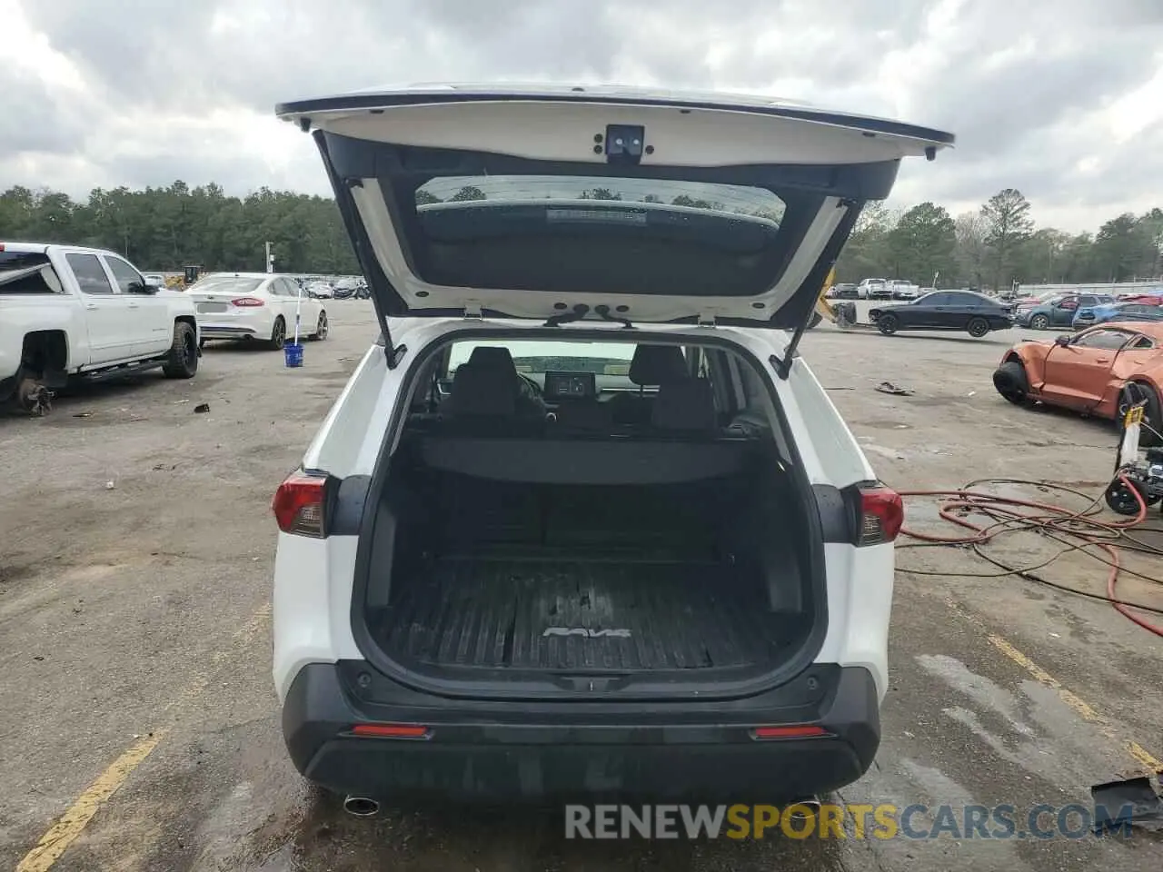6 Photograph of a damaged car JTMRWRFV3ND154537 TOYOTA RAV4 2022