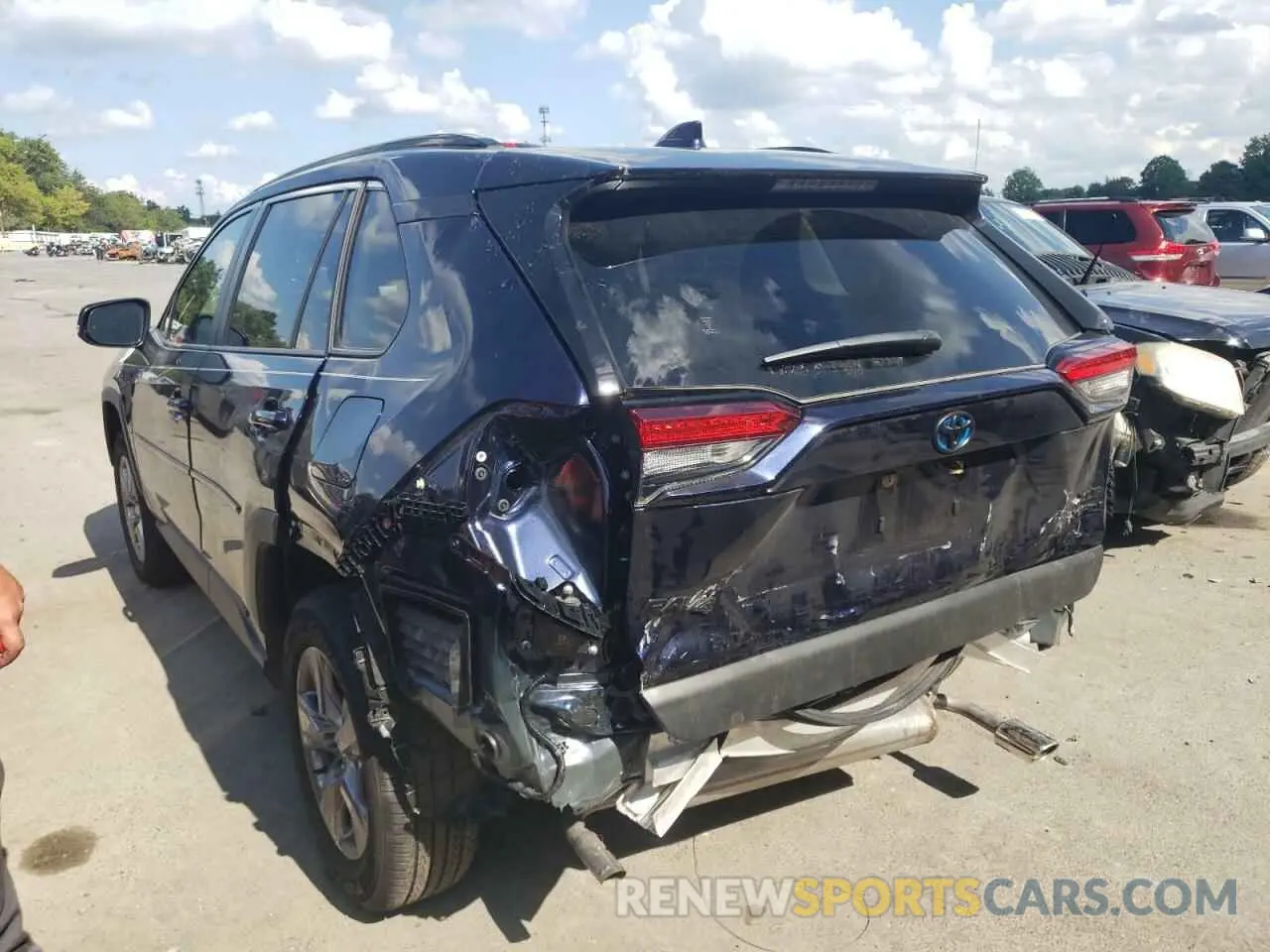 3 Photograph of a damaged car JTMRWRFV3NJ055346 TOYOTA RAV4 2022