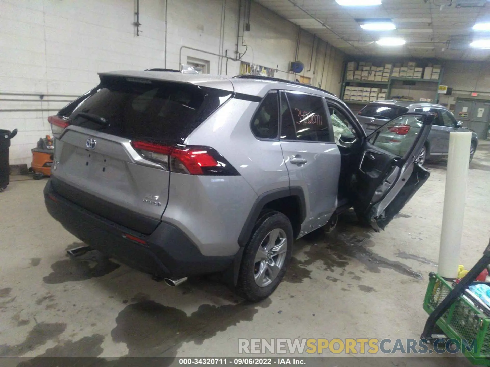 4 Фотография поврежденного автомобиля JTMRWRFV5ND567964 TOYOTA RAV4 2022