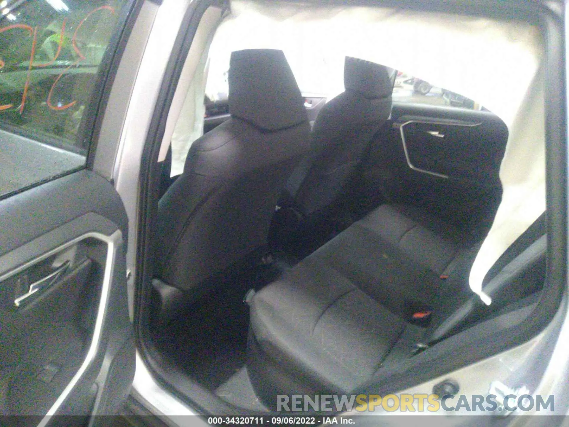 8 Фотография поврежденного автомобиля JTMRWRFV5ND567964 TOYOTA RAV4 2022