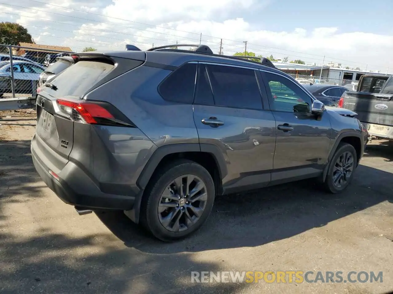 3 Photograph of a damaged car 2T3A1RFV3PC338606 TOYOTA RAV4 2023