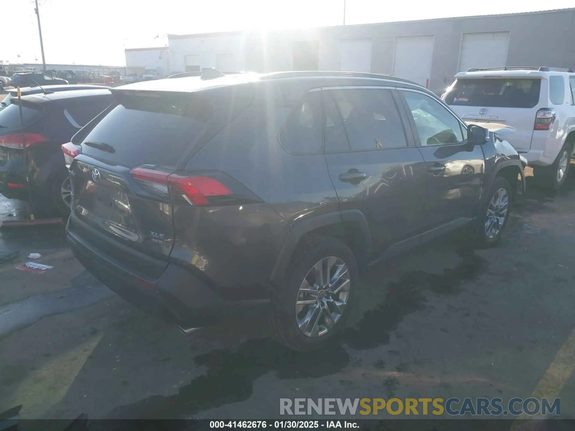 4 Photograph of a damaged car 2T3A1RFV4PW395136 TOYOTA RAV4 2023