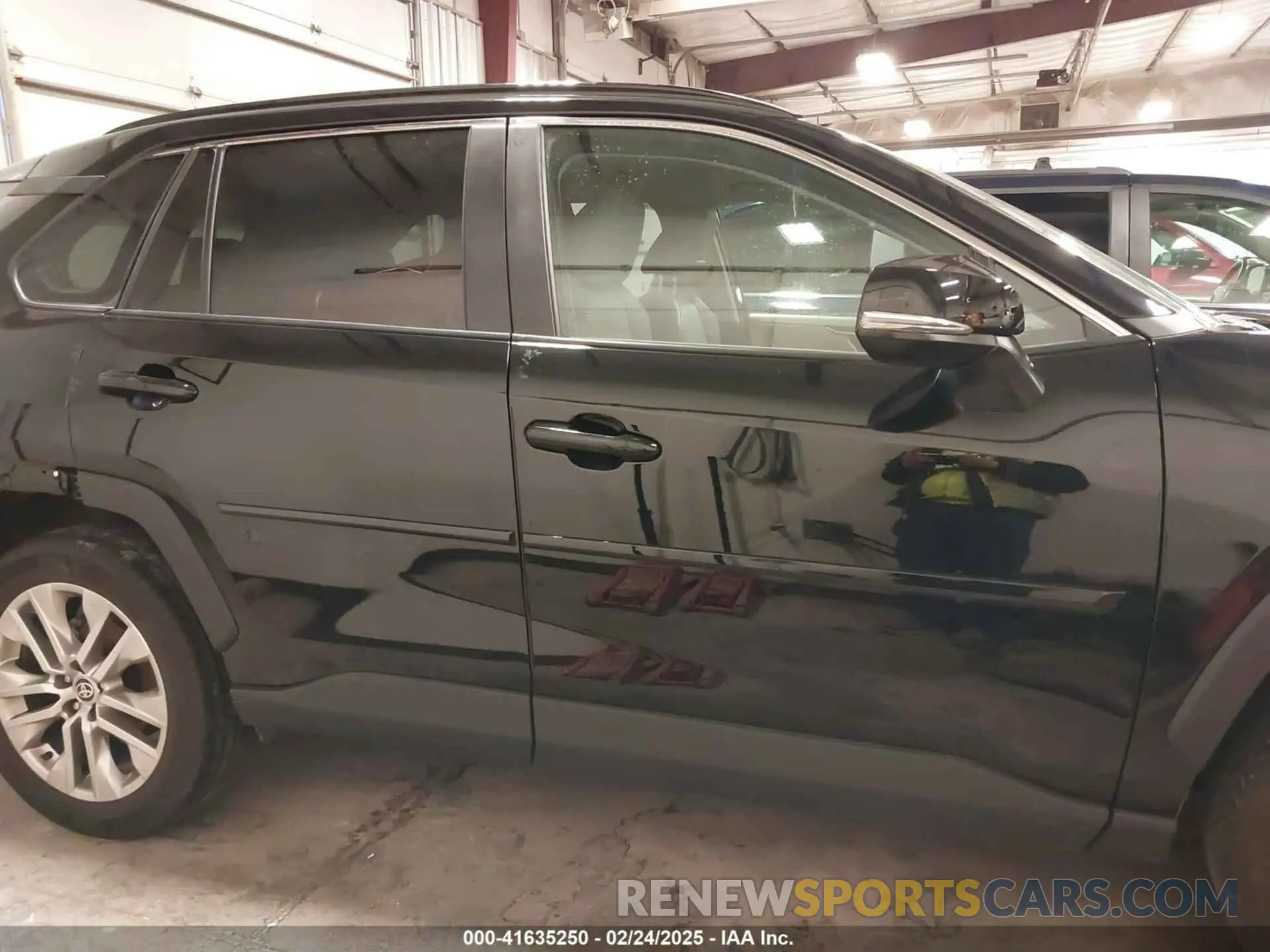 14 Photograph of a damaged car 2T3A1RFV6PC392062 TOYOTA RAV4 2023