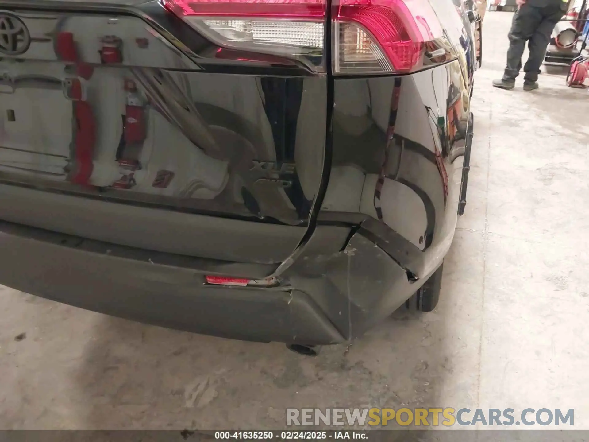 21 Photograph of a damaged car 2T3A1RFV6PC392062 TOYOTA RAV4 2023