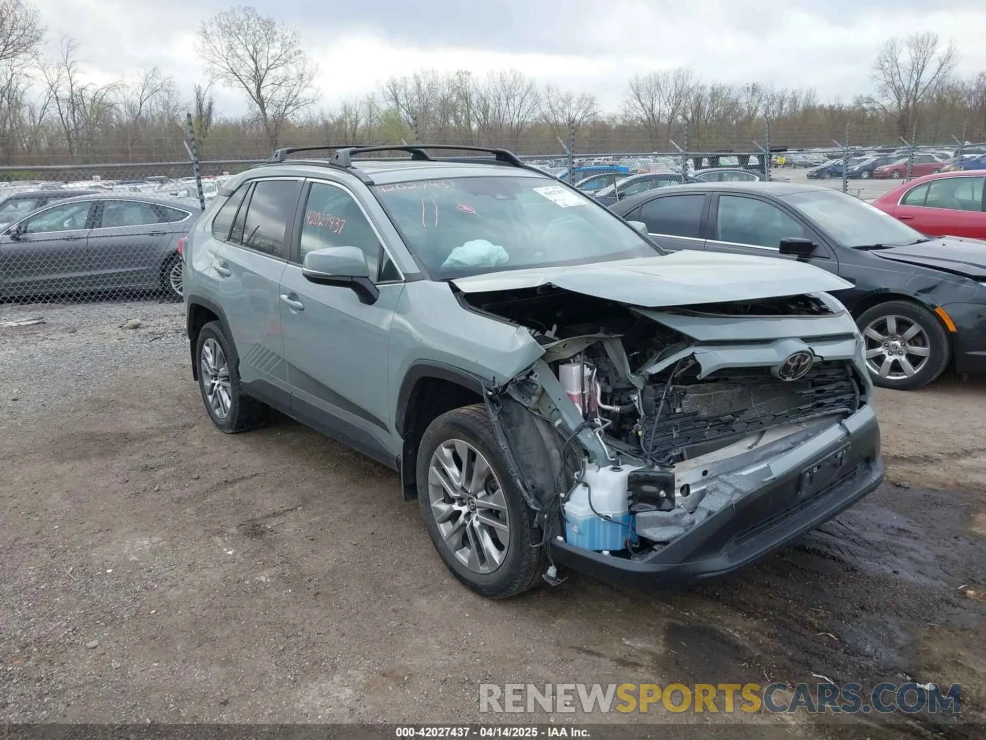 1 Photograph of a damaged car 2T3A1RFV6PW336329 TOYOTA RAV4 2023