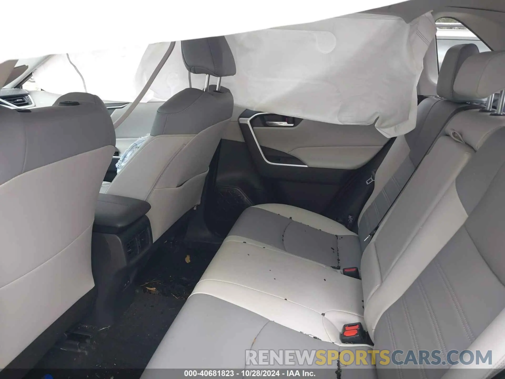 8 Photograph of a damaged car 2T3A1RFV7PW385703 TOYOTA RAV4 2023