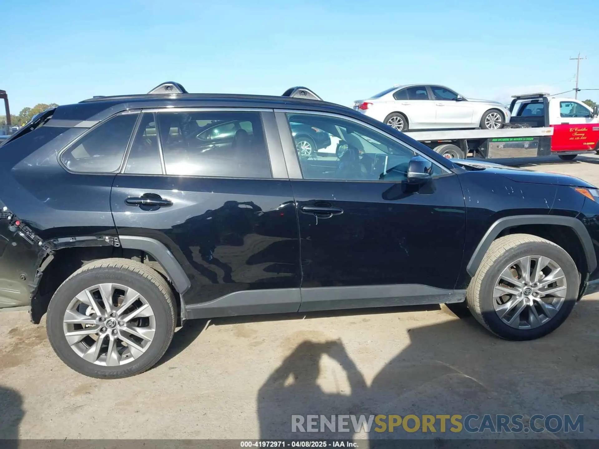 14 Photograph of a damaged car 2T3C1RFV0PC243347 TOYOTA RAV4 2023