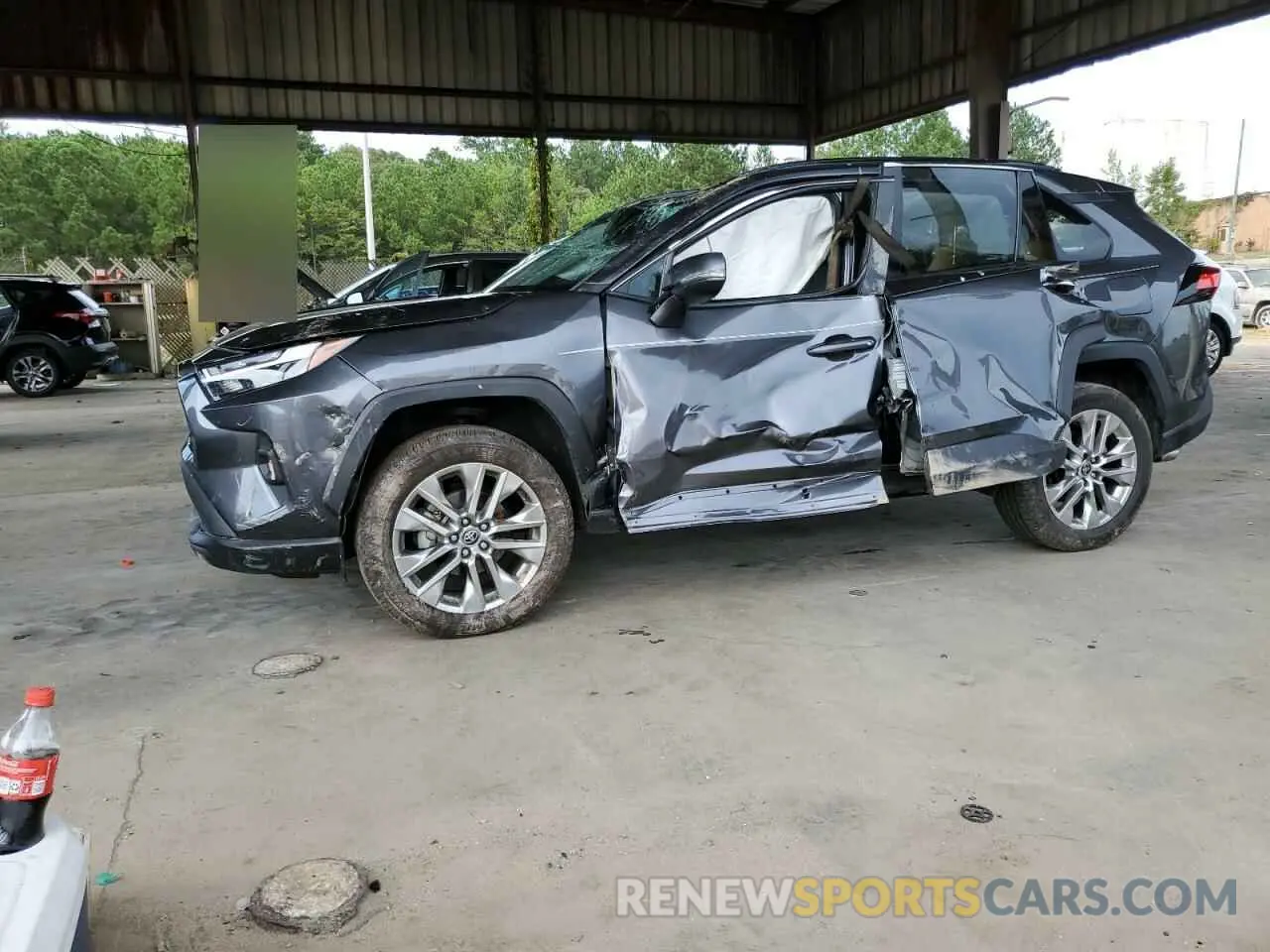 1 Photograph of a damaged car 2T3C1RFV3PC231399 TOYOTA RAV4 2023